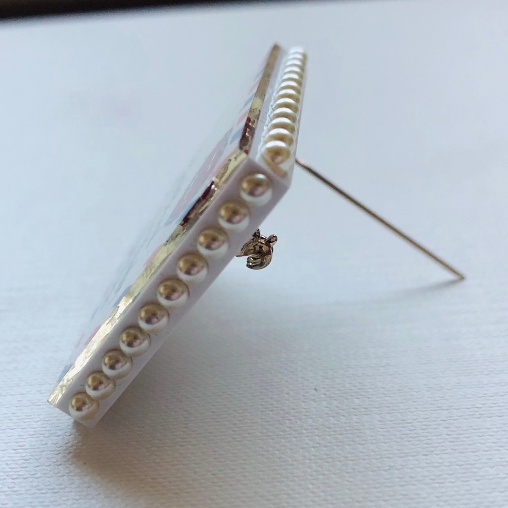 Chanel🔥SOLD🔥Brooch Hat Pin Letter Envelope Pearl - Picture 8 of 11